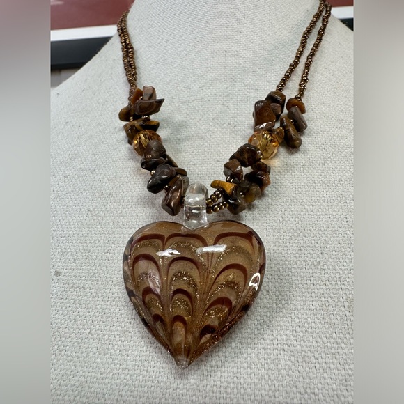 Large glass heart pendant necklace with polished tiger eye beads - Picture 6 of 6